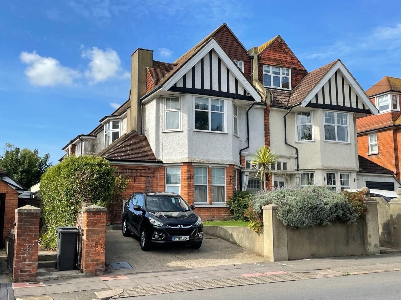 For Sale House SemiDetached in Willingdon Road, Eastbourne